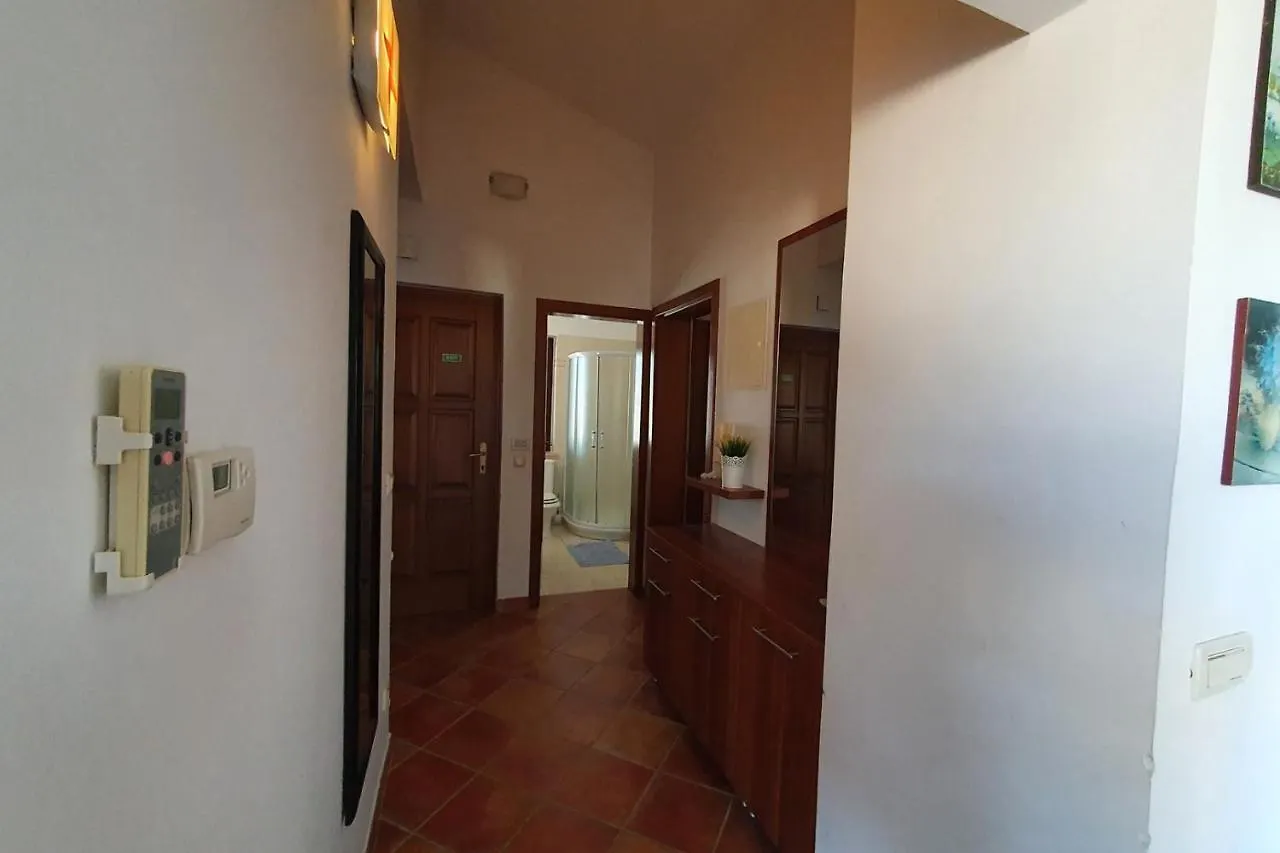 Apartment Relax For Max 5 Persons Funtana Close To The Beach Croatia