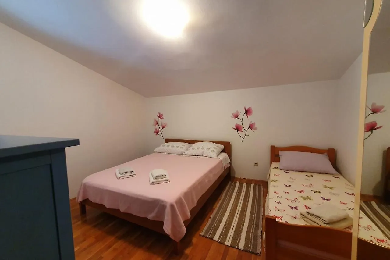 Apartment Relax For Max 5 Persons Funtana Close To The Beach