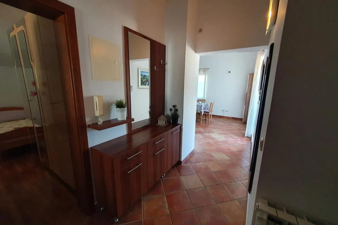 Apartment Relax For Max 5 Persons Funtana Close To The Beach