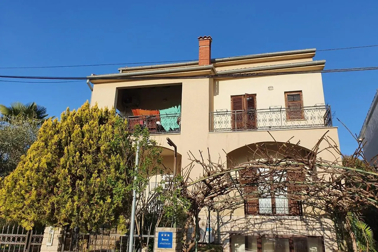 Apartment Relax For Max 5 Persons Funtana Close To The Beach