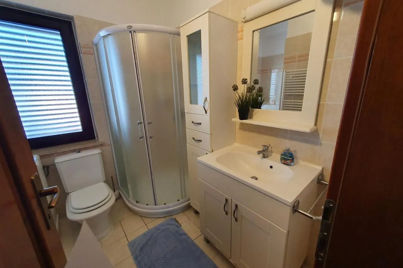 Apartment Relax For Max 5 Persons Funtana Close To The Beach