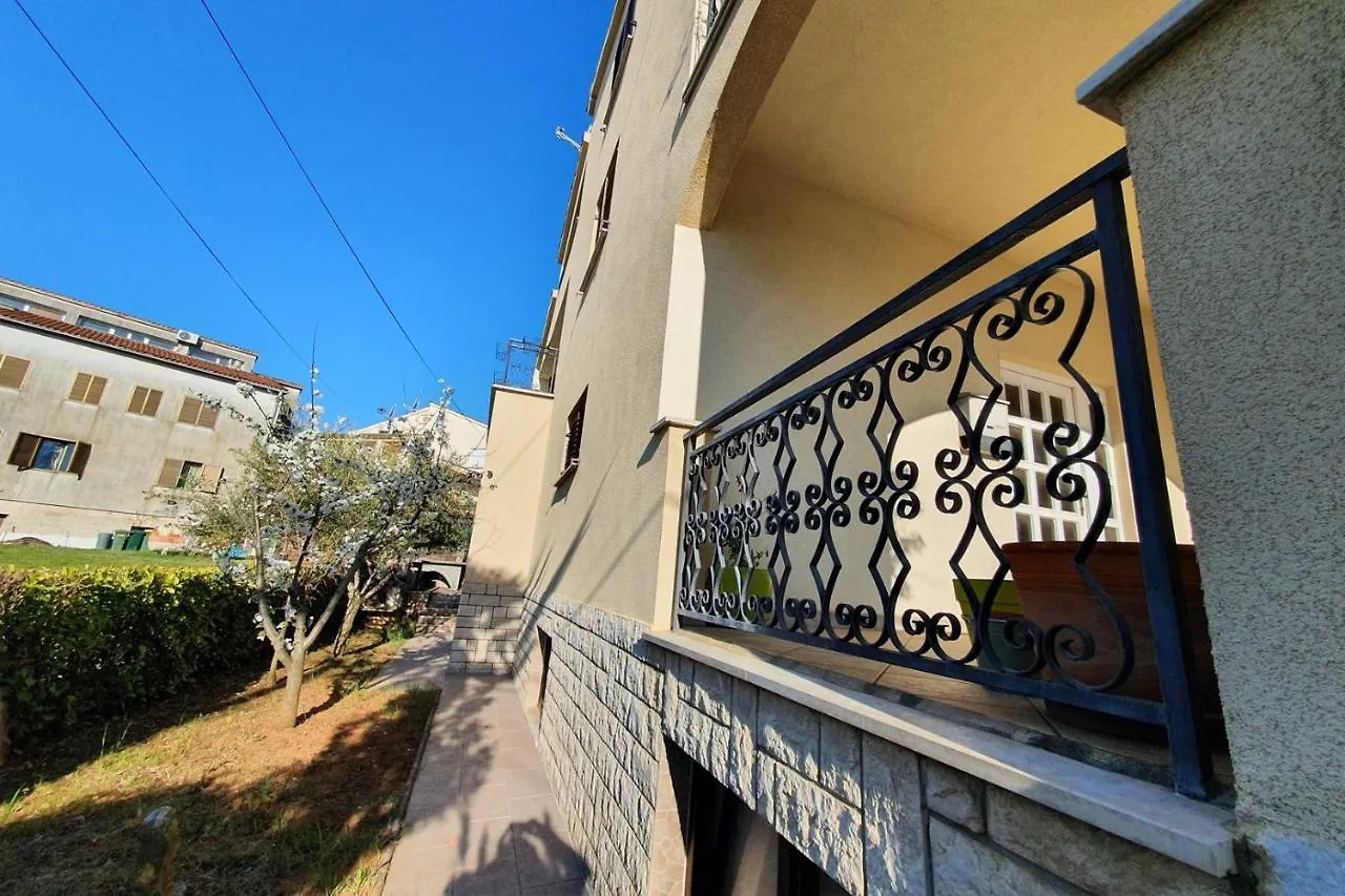 Apartment Relax For Max 5 Persons Funtana Close To The Beach 0*,  Croatia