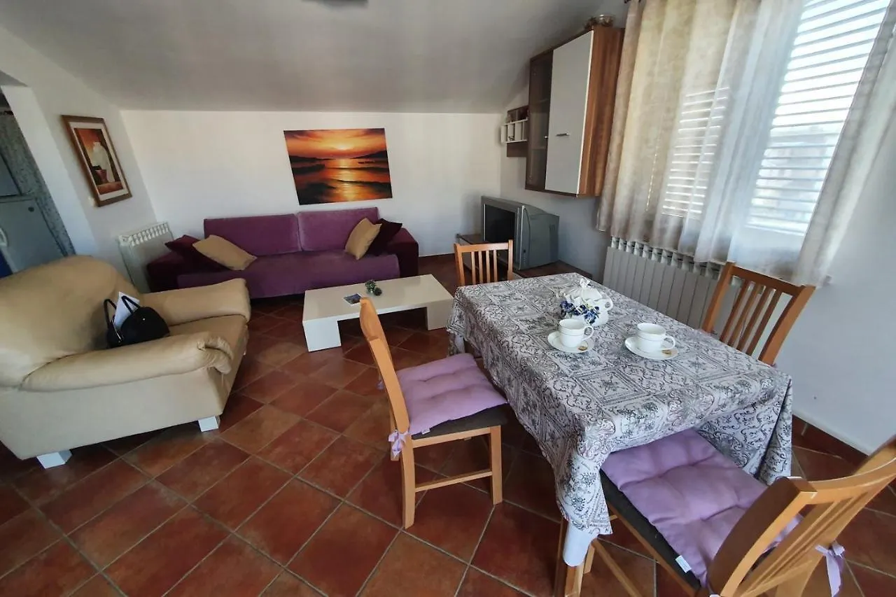Apartment Relax For Max 5 Persons Funtana Close To The Beach Croatia