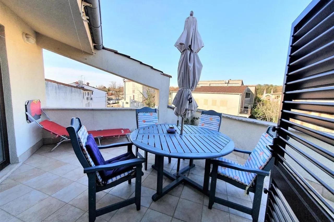 Apartment Relax For Max 5 Persons Funtana Close To The Beach